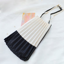 Load image into Gallery viewer, StephyDesignHK Black+white Folding Bag/Wrinkle Bag/Folding Bag/Shoulder Bag
